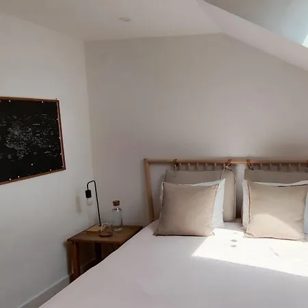Quarto em Acomodações Particulares Triplo Com Wc Privativo No Coracao Do Chiado *