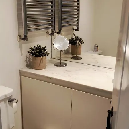 Quarto em Acomodações Particulares Triplo Com Wc Privativo No Coracao Do Chiado