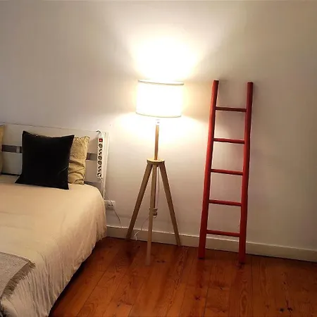 Quarto em Acomodações Particulares Triplo Com Wc Privativo No Coracao Do Chiado *